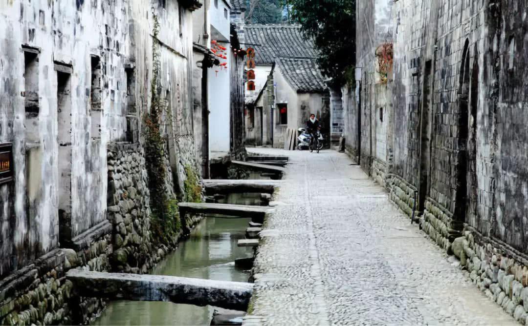 拦截可疑事件 守护账户安全